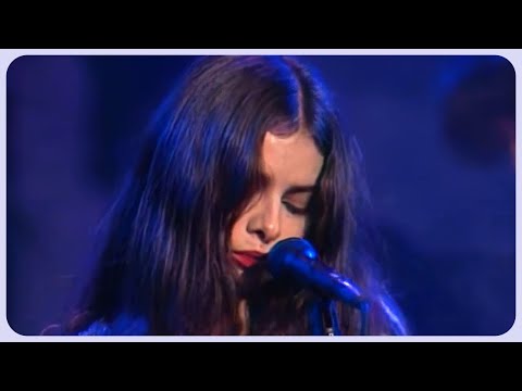 Mazzy Star - Fade Into You (Live on MTV USA in 1994, AI Remastered + Lyrics)